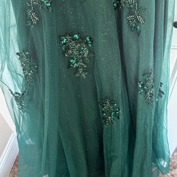 David's Bridal Jules & Cleo Emerald Green Beaded Floral Glitter Tulle Gown - Picture 7 of 7